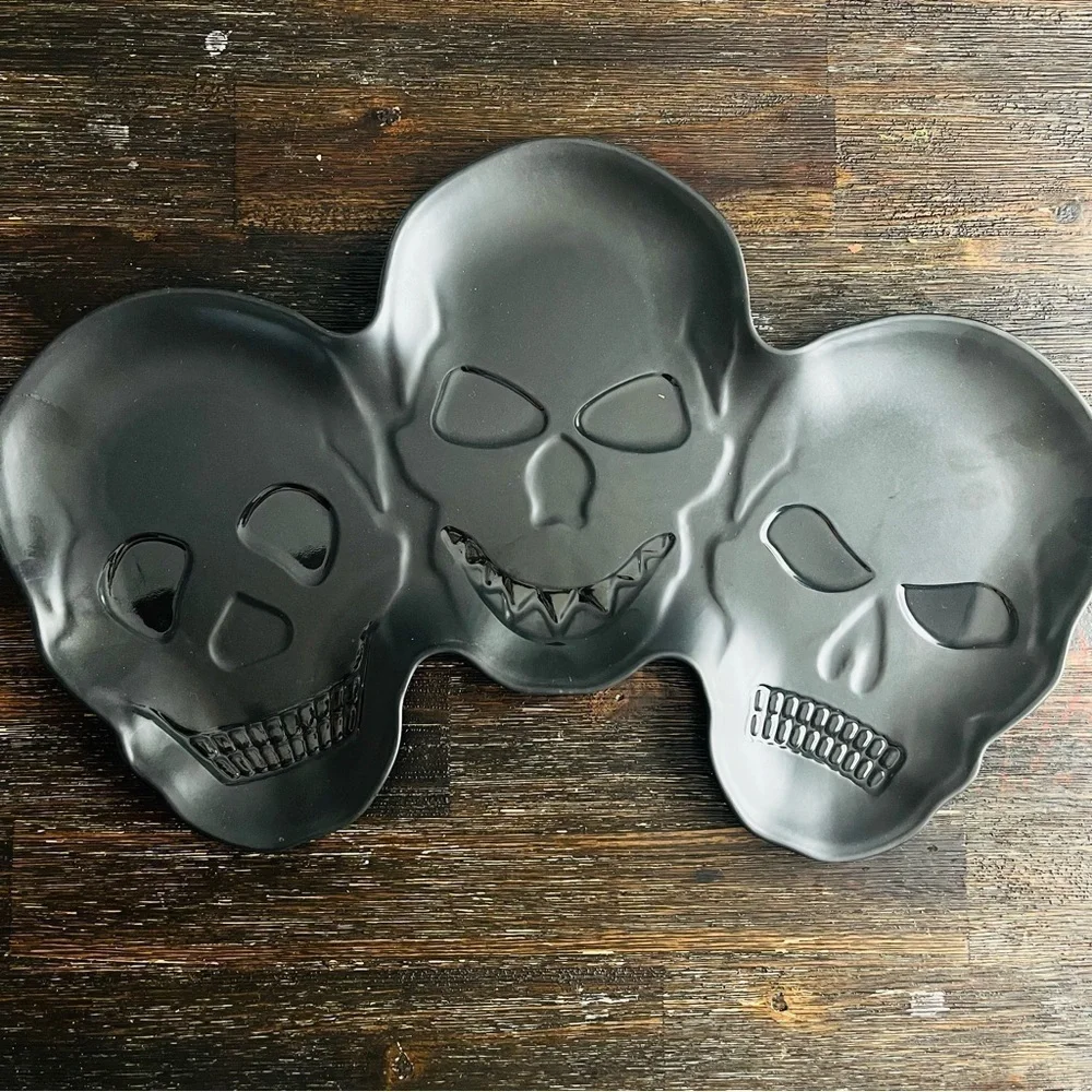 Black skull trinket decor Halloween tray